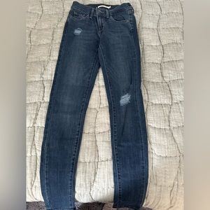 Levis 710 jeans little distressed detail… size 24